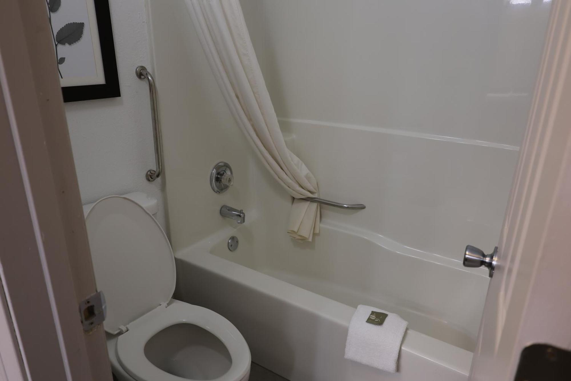 Country Inn & Suites By Radisson, Sparta, Wi Ngoại thất bức ảnh